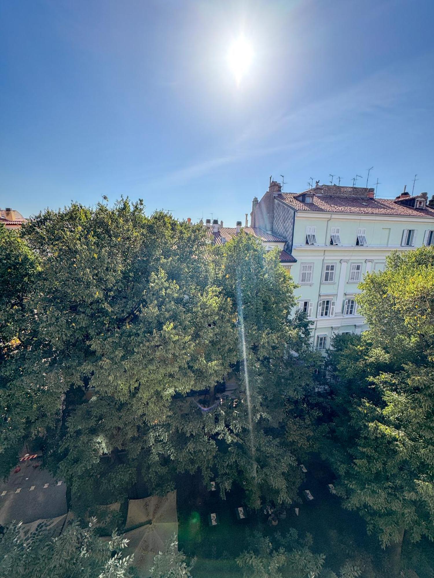 Trieste Boulevard Apartments Buitenkant foto